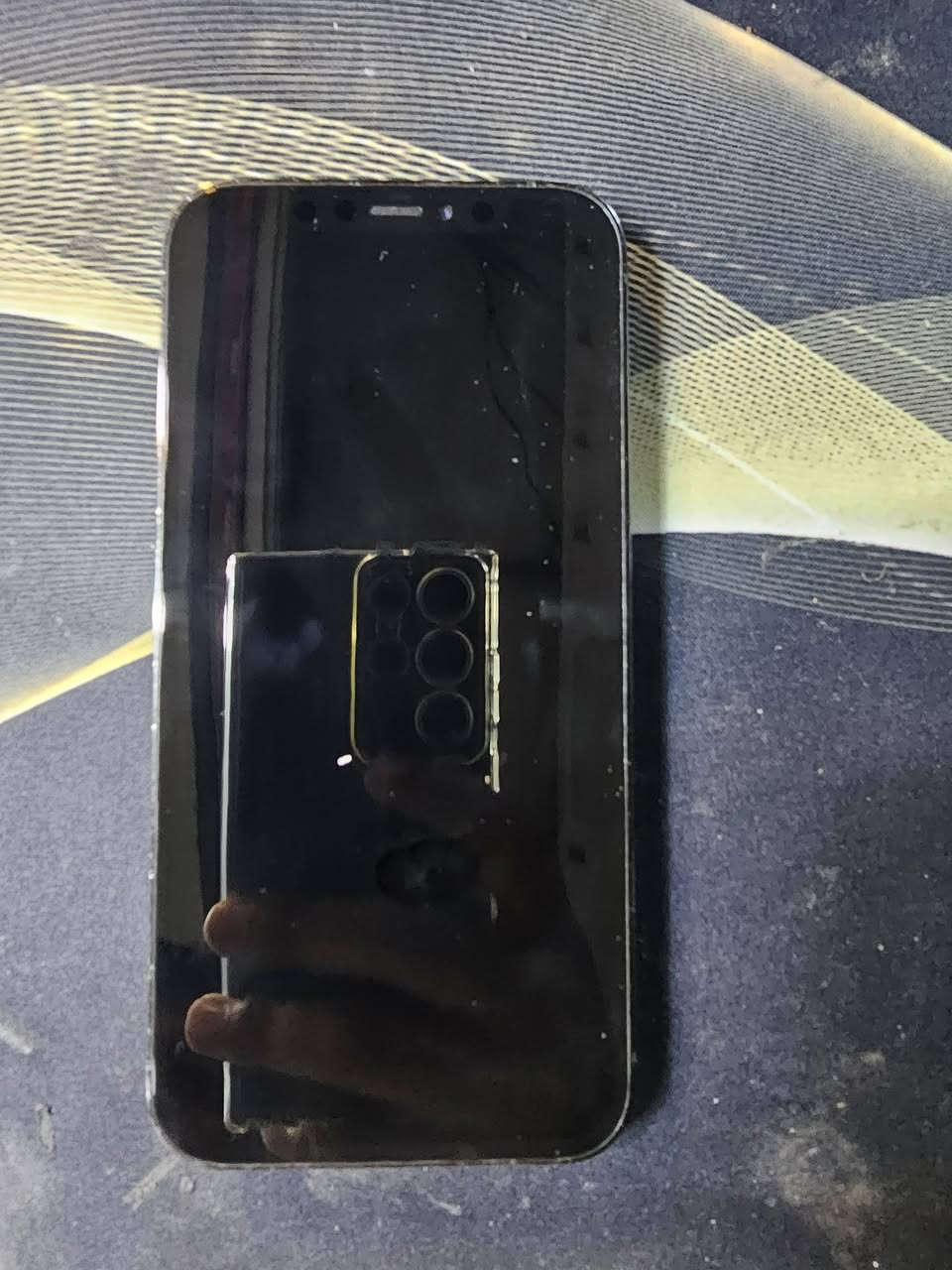 سلام عليكم ايفون 12برو جهاز مبدل شاشه اصليه بطاريه 77 جهاز نضيف ذاكره 256 تفحص يلا تاخذ مكاني بغداد بلديات ***********
