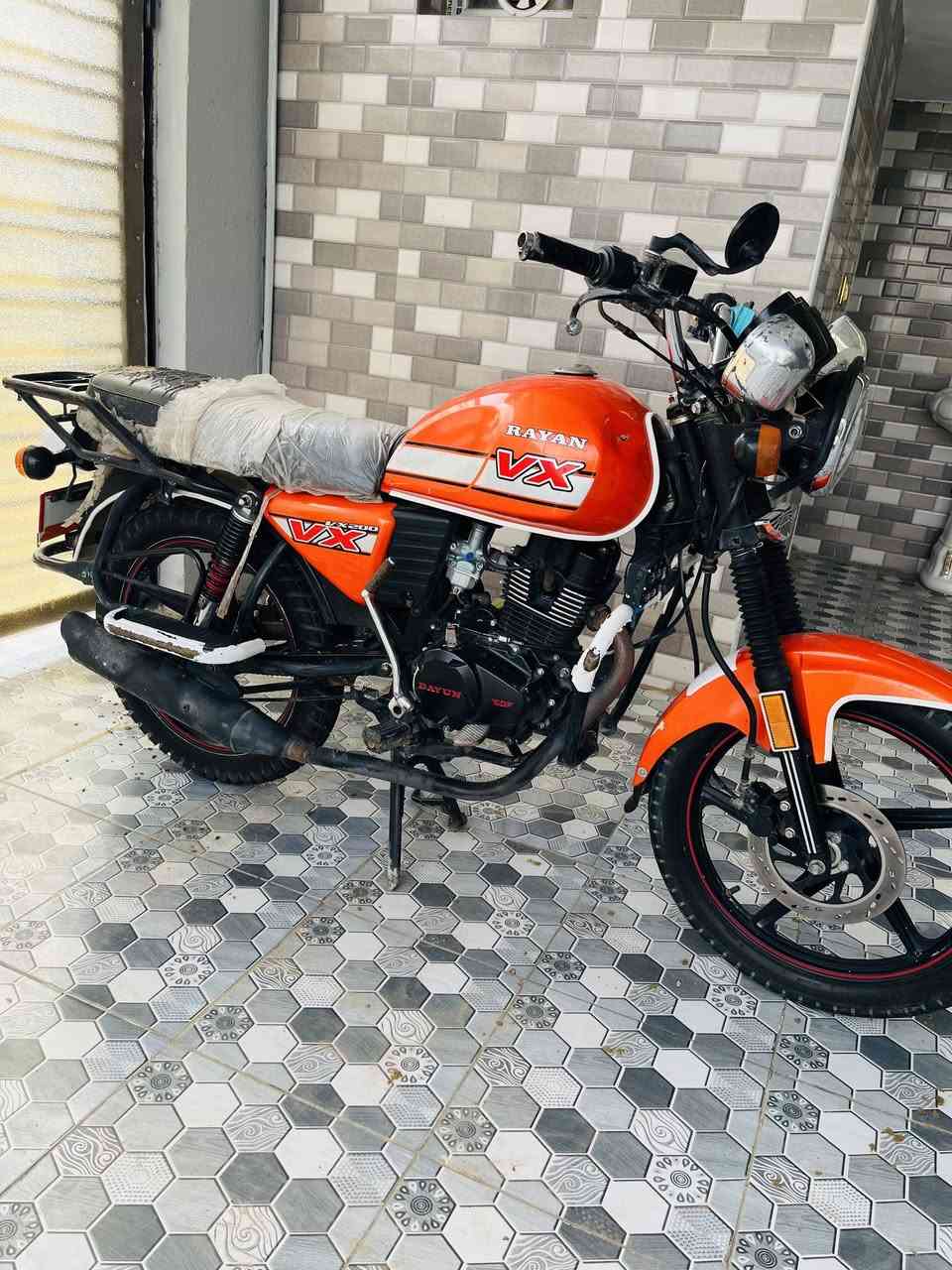 دايوان • موديل ٢٣ • مكينة ٢٠٠