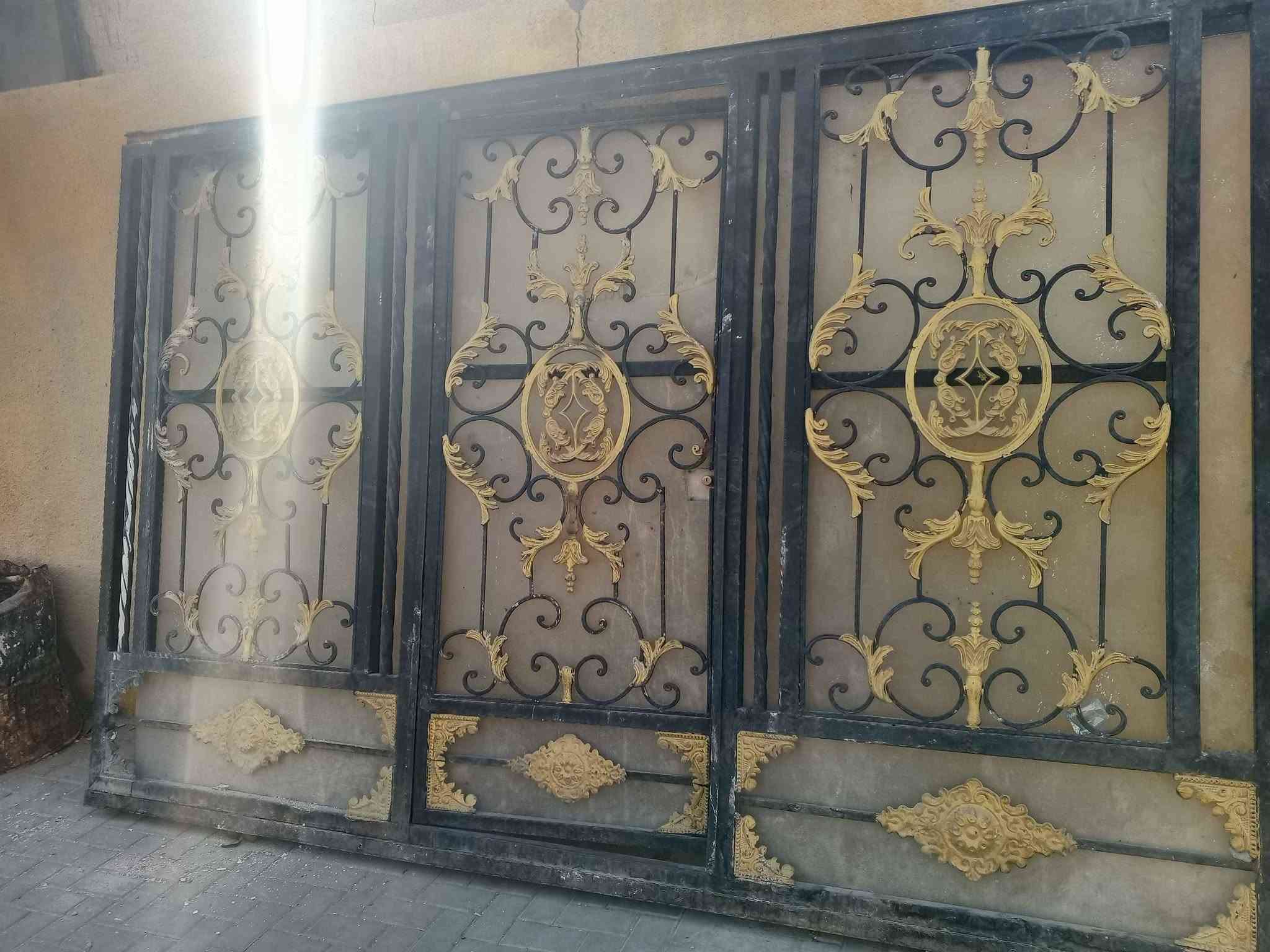 باب حديد خارجي اخو الجديد  للاستفسار *********** الحيانيه البصرة, العراق
