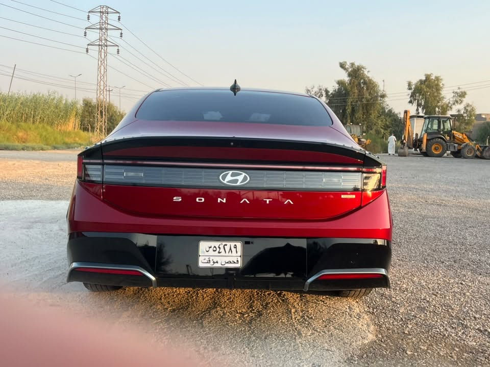 سلام عليكم سونات البيع موديل 2024 سياره كلين قطره صبغ مابيها شبر بل بنيت بارد شبر فقط سياره هايبرد سياره داخله كتاب شهداء بغداد سعر 185$مرقم كامله استفسار ع هذا رقم ***********
