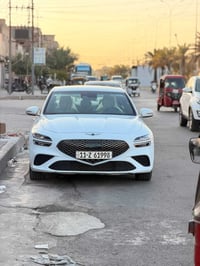 جنسس G70.        مراوس شعندك نزل عادي  فول ما عده الفتحه السياره كلين ...