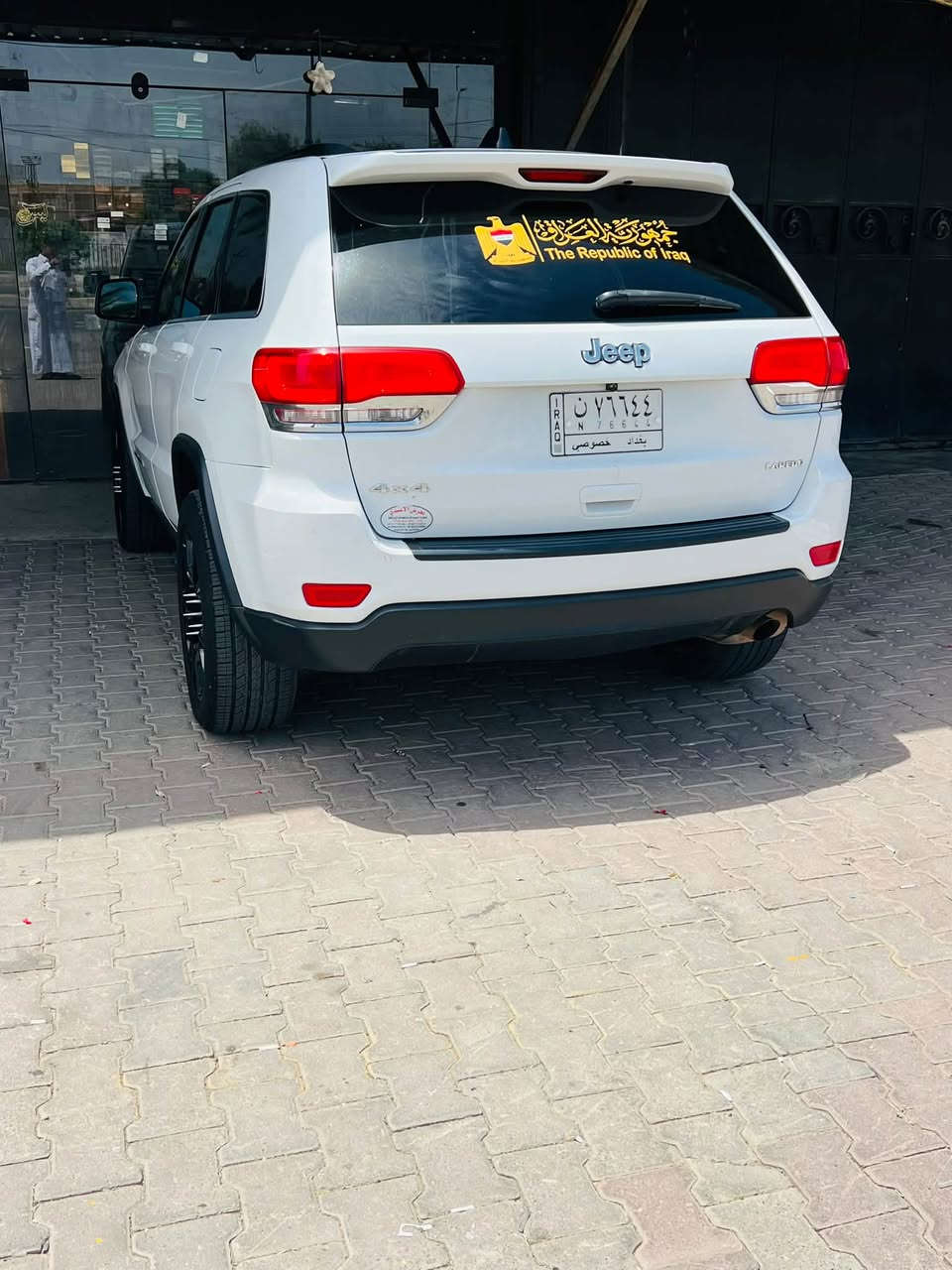 جيب مديل ٢٠١٦ للبيع  بيه جاملغ +بنيد  سياره محور بستم ٢٠١٤ بدون دوانز  سياره جاهزه من كلشي  الستفسار ***********
