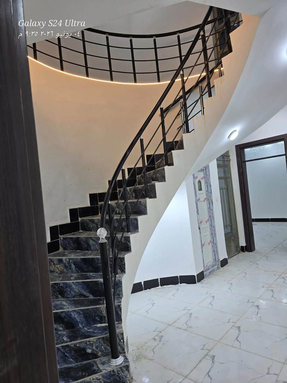 البو نيسان
بيت للبيع
المساحة. 175m
 واجهه 7  نزال _ 25
 للاستفسار واتس او اتصال ***********
