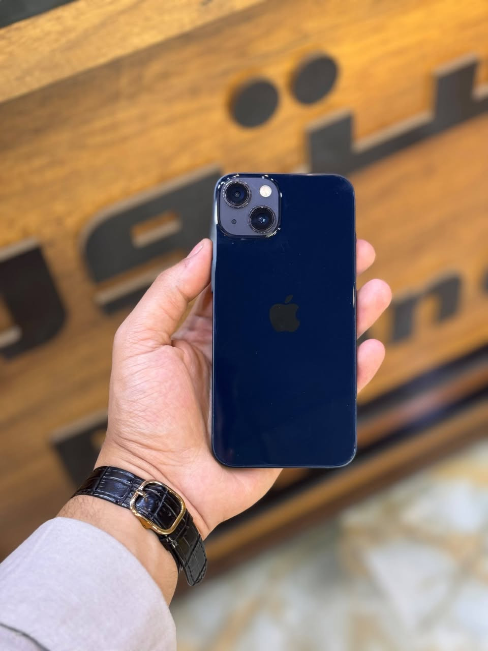 📱 للبيع - iPhone 13 كامرتين ⚡
🔤 النموذج: M (أصلي ومضمون)
💾 ذاكرة 128GB
🔋 بطارية من90% وفوك
✨ نظافة 100%
💠 دبل شريحة 
📦 ضمان مكفول + سعر مناسب جداً
📍 الموقع: مركز فون ستور
📌 قطاع 30 – شارع المدارس – قرب مطعم جلال
📞 للاستفسار: ***********
😍 مركز فون ستور — ثقة وجودة مضمونة 😍
