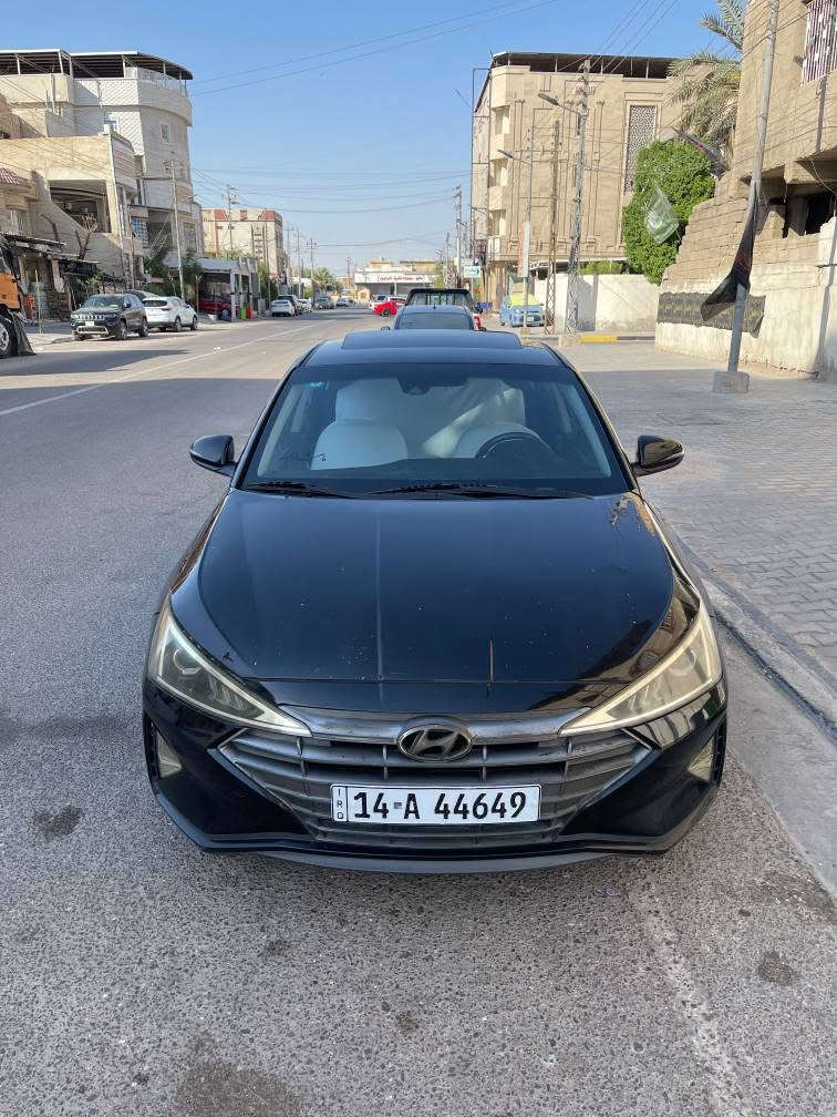 النترا موديل 2020 لمتد فول مواصفات وارد كندي حادثها جاملغ و بنيد و بيها بارد باب السايق والباقي شوف العين كير atf 
تخم تاير جديد و تخم رنك 
كداديه و تبريد كله جديد 
بسم ولد صديقي و شرط التحويل سنويه لل٢٧
مواصفات 
تحكم ستيرن تدفئه ستيرن 
تدفئه كشنات 
تحديد مسار 
بصمه 
تنته 
العنوان التحسينيه شارع الدفاع المدني 
السعر ١٢٥
 متواجد *********** البصرة, العراق
