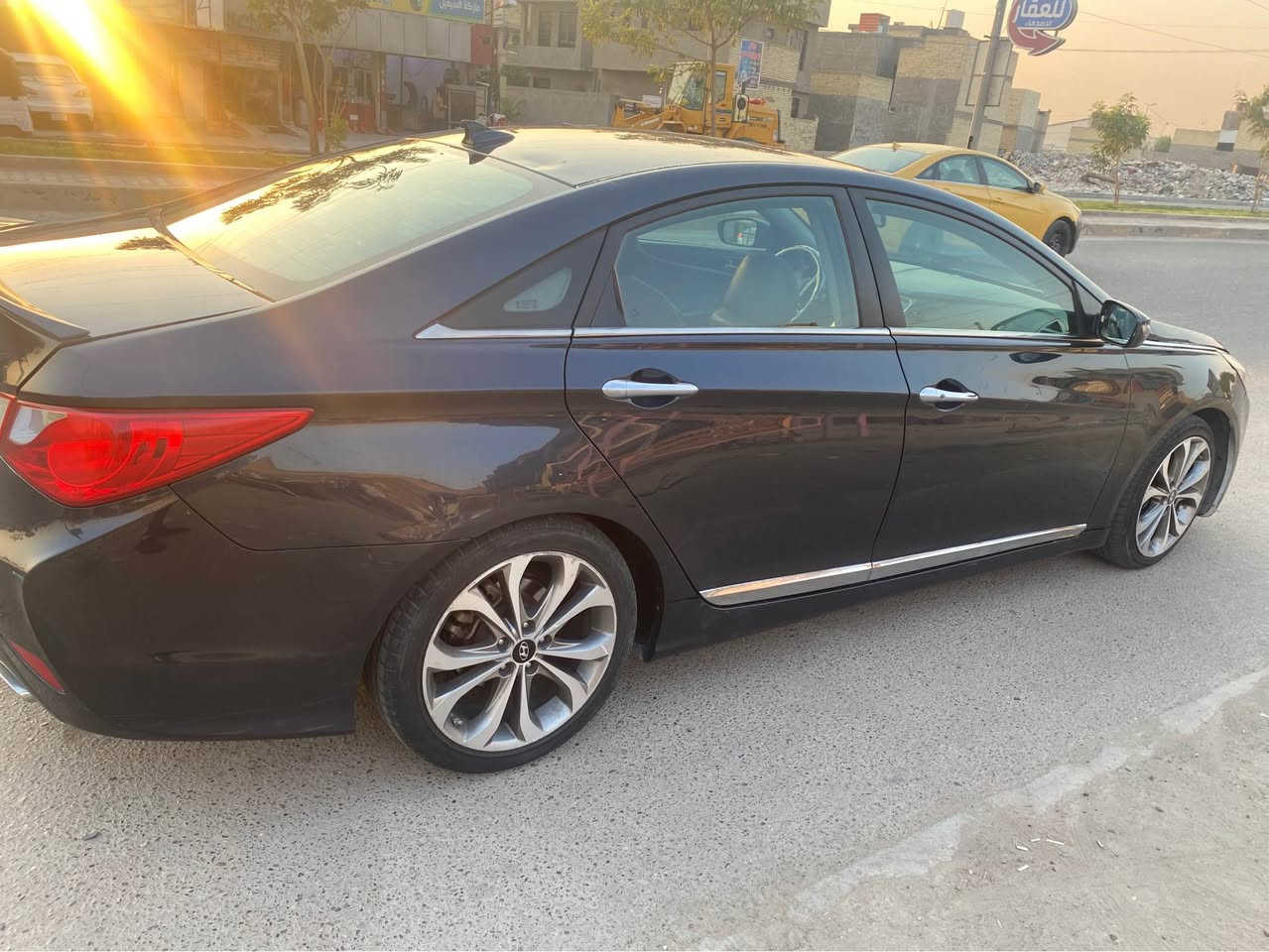 سوناتا فول ١/١ ٢٠١٤ بدون ايرباك حادث خفيف بدون دواخل باسمي وهزه جديده وتحويل ثاني يوم ماشيه ١٤٣ السعر ٩٨$ *********** بغداد, العراق
