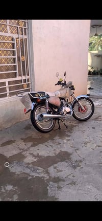 شباب دراجه للبيع موديل 25 دراجه الزيرو صار لها شهر من طالعه دشبول كهرب...