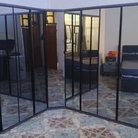 للبيع غرفه ٨ قطع استعمال قليل ٣ أشهر اخت الجديده السعر ٨٠٠ مع الدوشك ا...
