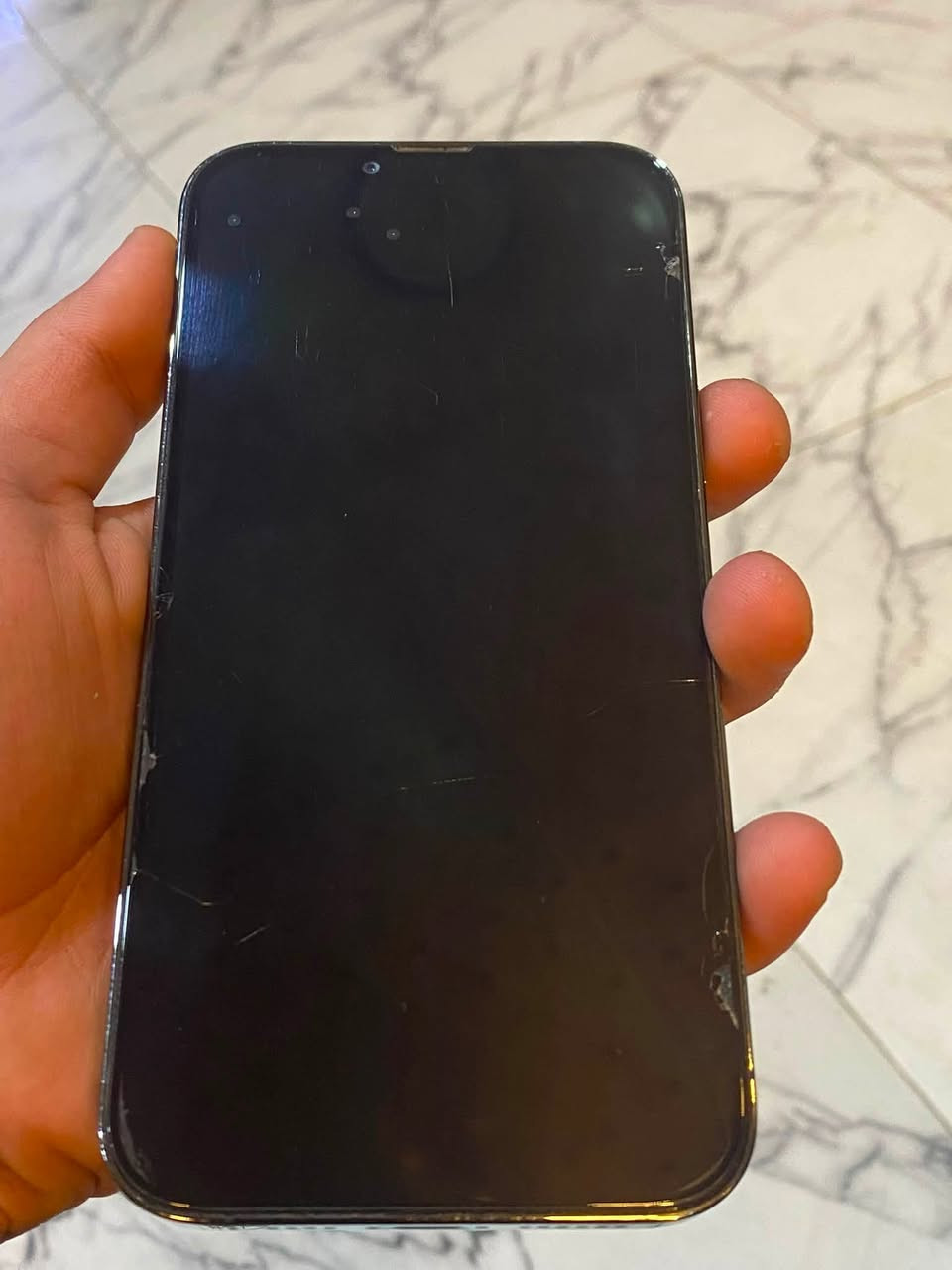 سلام عليكم
آيفون 13 pro max 
مبدل فقط كامرة اصلية 
البطارية 78 لا مبدلة ولا مرفوعة 
الجهاز نضيف 
مكاني بغداد 
الرقم ***********
السعر 675 وبي مجال
