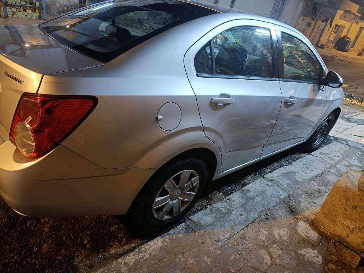 سيارة شوفليت سونك موديل٢٠١٣ مكينه وكير كورلا البدي مكفول ماعده طخه بلباب العبري تبريد شغال سنويه تنتهي ب٢٠٢٨ راعيها يريد تحويل السعر ٦٥وبيها مجال الاتصال ***********وات
