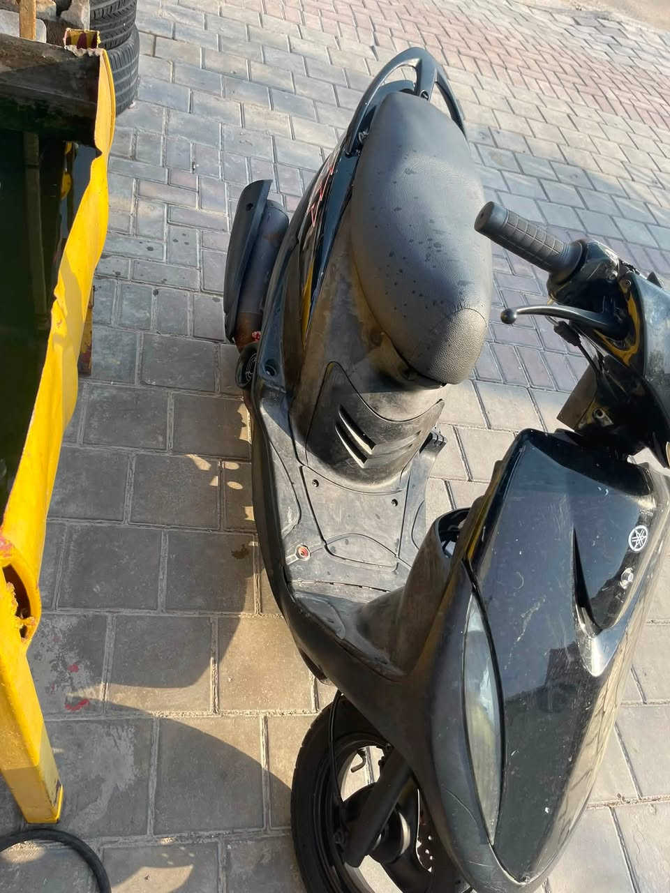 سلام عليكم دراجه عدل البيع  مكينه مافتوحه ابد خير من الله لا دخانه ولا شي  بس نقص كلجات اماميه بس حته وراقه كامله مكان  بغداد سعر 500    رقمي ***********
