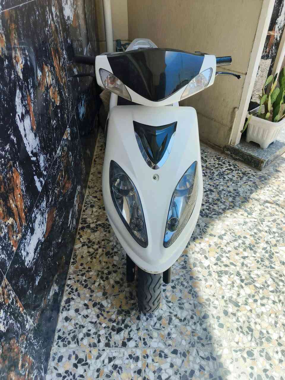 سلام عليكم كراوس دراج سيام سعر 600الف وبيها مجال للاستفسار ع هذا الرقم***********
