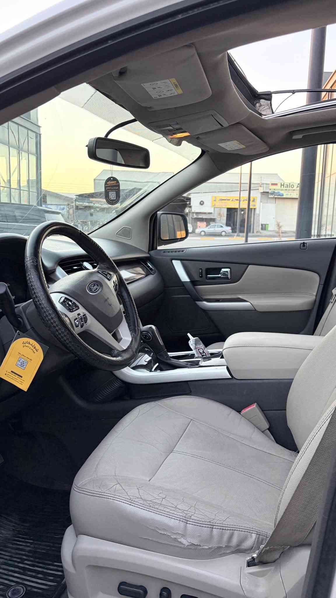 Ford edge 2013 niva 

بسم الله الرحمن الرحيم

🚘 فورد إيدج 2013 Limited – نيفـا ليميتد ✅✅

🔹 شركة نيفـا – خليجي سنوي
🔹 السنوية جديدة لغاية 2031
🔹 الإجازة جديدة لغاية 10/9/2027
🔹 الرقم جديد
🔹 التحويل والغرامات على المشتري حسب الشرط

✨ المواصفات:

* بصمة عدد 2
* داخلية 7 ألوان
* حساسات
* دبل أكسل
* سقف بانوراما
* شاشة كبيرة
* مقاعد كهربائية
* مقاعد تدفئة
* صندوق جك
* تبريد ولمس
* Bluetooth و Memory / Flash
* كاميرا خلفية
* سماعات SONY
* 3 شاشات
* جام أوتو
* مرايا كهربائية
* دبل جير
* ويل 20 كروم، بلادي مركب عليها

🔥 السيارة نظيفة جداً، بدون صبغ، نيفا
📍 ماشية 152,000 كم
تغيير مضخة الماء 

💰 السعر: 129$  
***********

بسم الله الرحمان الرحي

‏‎فۆڕد ئێدج 2013 Limitedنيڤا لیمیتید-✅✅
‏‎شەریکەی نیفا خلیجی سەنەوی تازە تا ٢٠٣١ ژینگە و بەڕادی تازەیە تا ١٠-٩-٢٠٢٧رەقەمی تازە
تەحویل وغرامه به شه رت.
  
‏‎بصمه
٢ بصمە
‏‎ناو حەوت ڕەنگ
‏‎حساس
‏‎دبل ئاكسل
‏‎سقف بانوراما
‏‎شاشه گەورە
‏‎كشن کارەبا
‏‎
‏‎كشن خزن
‏‎صندوق جەگ
‏‎تەبرید لەمس
‏‎بلوتوث وميموري فلاش  
‏‎كاميرا 
‏‎سماعە SONY
‏‎٣ شاشە
‏‎:جام ئۆتۆ
‏‎ 
‏‎ ئاوێنەهیتەر 
‏‎دەبڵ گێڕ
‏‎ویلەی ٢٠ کرۆمی بیلادی لەسەرە

سەیارەکە زۆر پاکە بێ بۆیاخە نیڤایە ١٥٢.٠٠٠ کم ڕۆشووە 
واتەر پەمپی گۆڕاوە
گێڕ و مەکینە بە شەرت 
نرخی 129$
***********
