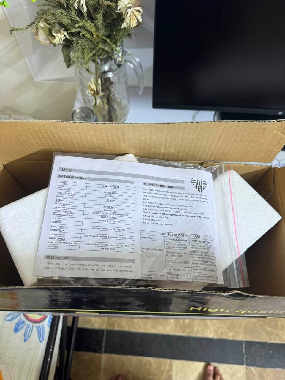 للبيع: يو بي اس (UPS) بحجم ضخم 2000VA / 1200W جديد شبه زيرو
 الماركة والموديل: MASS - FSUPS2000VA
 القدرة والطاقة: 2000VA (يعادل 1200 واط فعلي) – قدرة عالية جداً تشغل أجهزة متعددة.
 الحالة: جديد بحالة الزيرو (Open Box / فتح باكيت للتجربة فقط)، بكاملي ملحقاته وكارتونته الأصلية (Open Box).
 سبب البيع: عدم توافق مع باور سبلاي حاسبتي الشخصية، لأن الحاسبة تحتاج نوع Online UPS حصراً.
 المواصفات والخصائص:
 منظم فولتية داخلي ذكي (Boost and buck AVR).
 شاشة وإضاءة إشارات مع حماية متكاملة من الحمل الزائد.
 خاصية الشحن أوتوماتيكياً وهو طافي (Off-mode charging).
 خاصية التشغيل بدون كهرباء وطنية (Cold start function).
 السعر: 125 ألف دينار (وبيه مجال بسيط للطيبين).

واتساب: ***********
