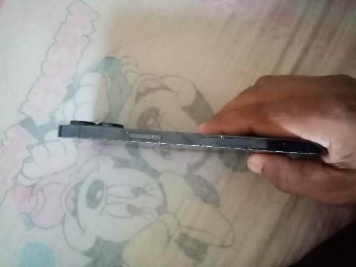 سلام عليكم 
آيفون  12 برو ماكس للبيع
مستبدل شاشه تجاريه بس نوعيه ممتازه 
و مستبدل بطاريه اصليه كما موضحه بل صور وًنسبة بطاريه  100
سعر 440 وبيه مجال 
هذا رقمي غير متواجد ع خاص 
***********  
بيه واتساب
