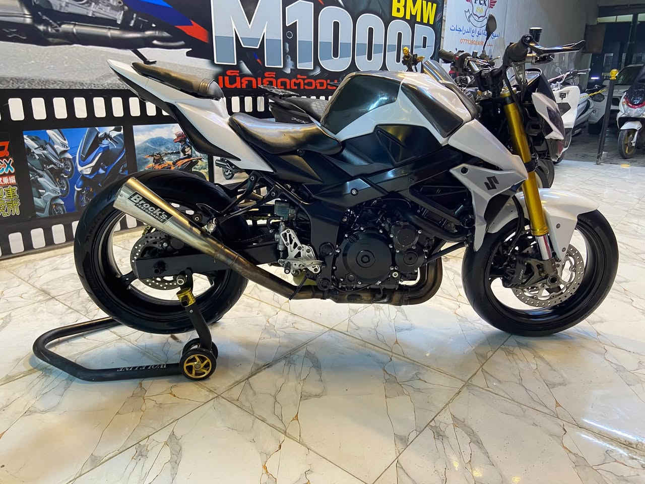 سلام عليكم
GSX-R 750c 2015
مكينه مكفوله وكير مكفوله 

دراجه كامله ما ناقصه شي 

بيهة فجوج نايسون امامي والخلفي نايسون 

صالنصه بروكس 

عنبار برنبو ويدت كلج برنبو 

كامله ما ناقصه برغي 

منفيز ومكاتبه فقط 

سعر خاص 

العنوان بغداد حي البتول 

اتصال ‭***********‬

واتساب فقط ***********

نص مكتوب في الصور:
- @g1.nyu16
- q1.my.id