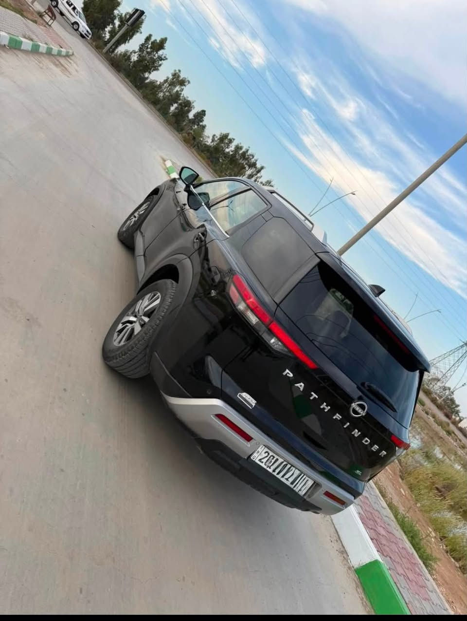 سلام عليكم
2023 NISSAN PATHFINDER, SL 

للبيع نيسان باثفايندر تو ويل

لون اسود

سيارة تعتبر فول 

ماشية ٣٦ الف ميل

بصمة تشغيل

بصمة ابواب  

صندوق شفط كهربائي 

رادار امامي (تحديد مسار)

رادار جانبي (نقاط عمياء)

رادار خلفي (تحذير من الاصطدام)

حساسات امامية+ خلفية

كاميرات 360°

كشنات جلد  و كهربائي الاماميه

كشنات تدفئة 

تبريد ٣ قطع لمس و تبريد مركزى 

تحكم وضعيات القيادة

هيتر استيرن

هاند بريك بصمة

اوتو هولد

شاشة كبيرة لمس+كاميرا

وبعد هواي المواصفات 

ضررها  :  تبديل جامرلغ يسار  فقط بنيد معدل ومصبوغ  فقط والسياره والله مكلفه اكثر من هالرقم ونقصها كاميرا اماميه  الباقي كلها شغاله وهذا رقم الشاصي 

5N1DR3CA9PC219783

سيارة اني مستوردها باسمي موجوده في بعقوبة

سعرها  ٢٥٥ ورقه 

 رقم موبايل :***********
