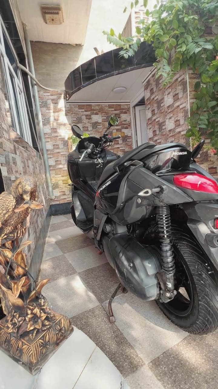 هوندا ياباني فاز   محرك 250cc بدون اي نقص محرك برغي ممفتوح بي جاهزه من كلشي
السعر. مليون. و ٧٥٠ بيها مجال جداا بسيط مكاني بلد ***********
