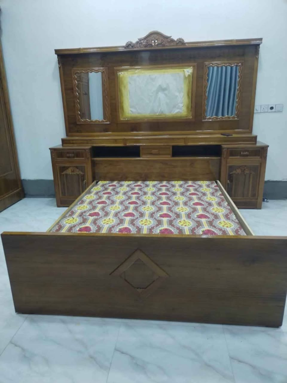غرف نوم شغل درجه اولى داخل وخارج صاج الوجه 5مام موديل مسرح السعر مليونين شامل الشد والنقل التواصل واتساب او الاتصال *********** حلة, بابل
