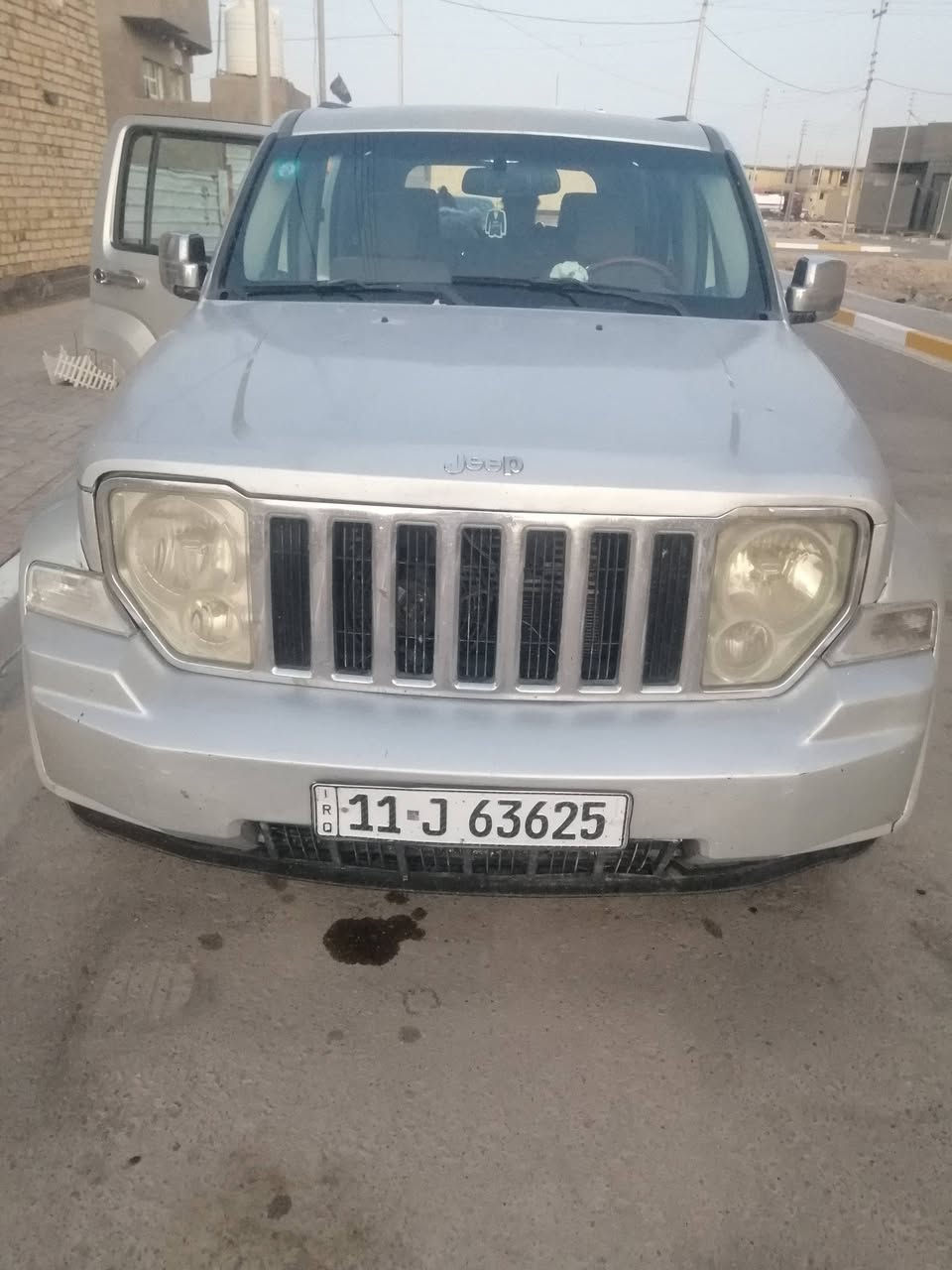 سلام عليكم لبيع جيب لبرتي 2009 رقم بغداد نكليزي 
محرك وكير وتبريد حداديه كفولات
السماوه *********** واتساب
