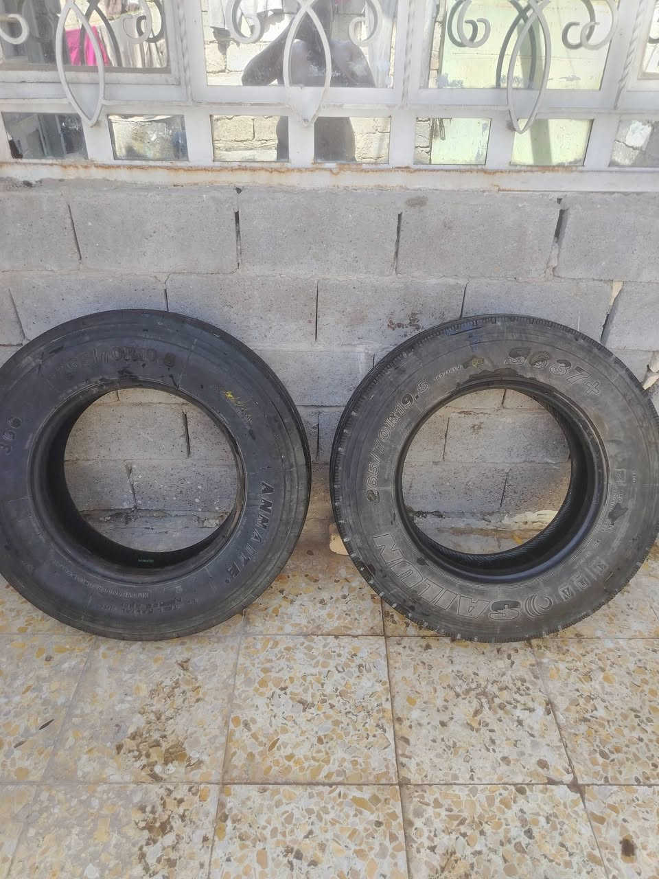 السلام عليكم
زوج تايرات نص عمر ١٩ ونص على ٦٥
للبيع مكاني بغداد الشعله حي الخطيب التصال على الرقم ***********
