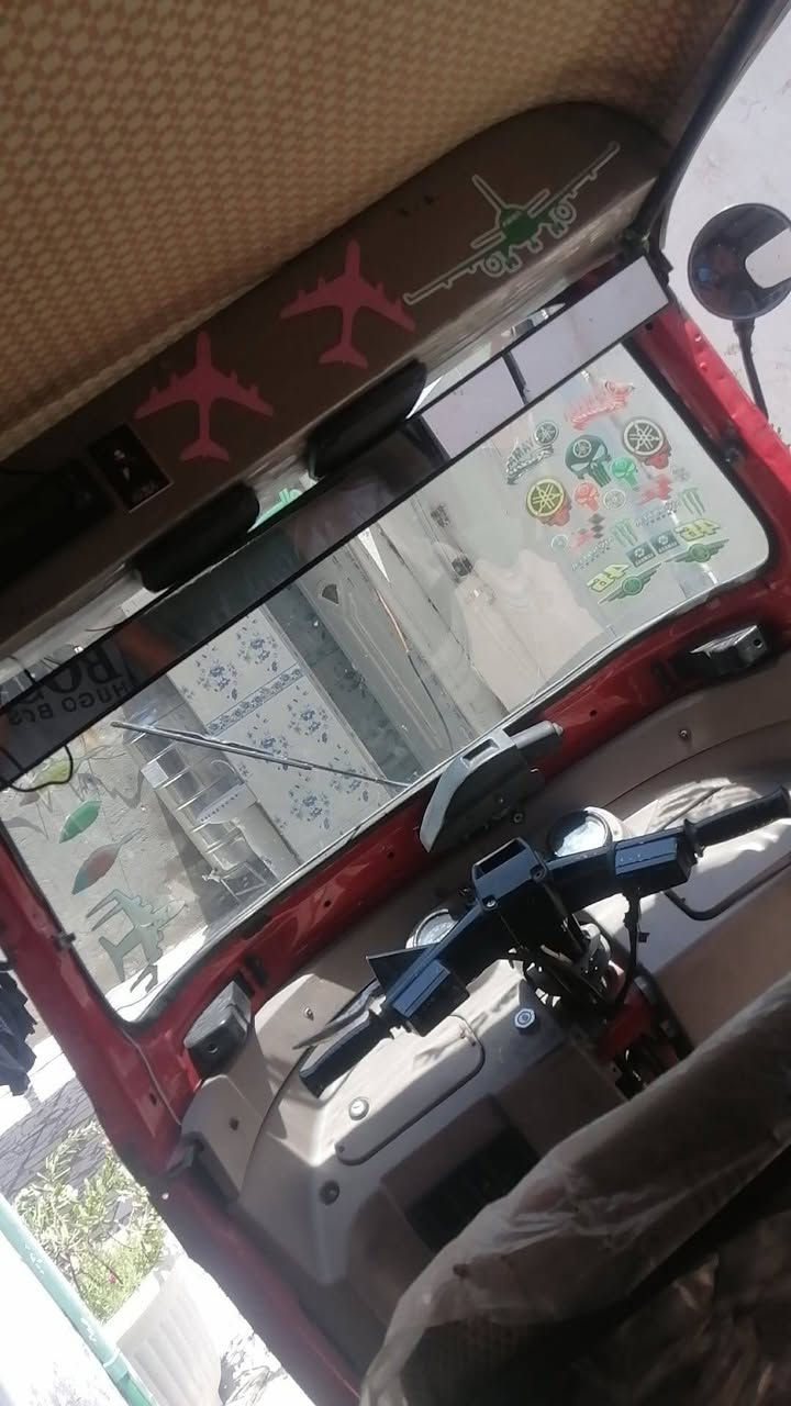 سلام عليكم تكتك ١٨بسمي مكينه تنقص كابريتر عوزها فقط كهربائيات كلها شغاله مكاني معامل الحسينيه رايدها بخمسه رقمي واتساب ***********
