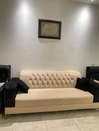 تخم كامل  قنفات عدد ٢ وكراسي عدد ٤  جدد اشتريتهم ب ٨٧٥ الف  رايدهم ب ٦...