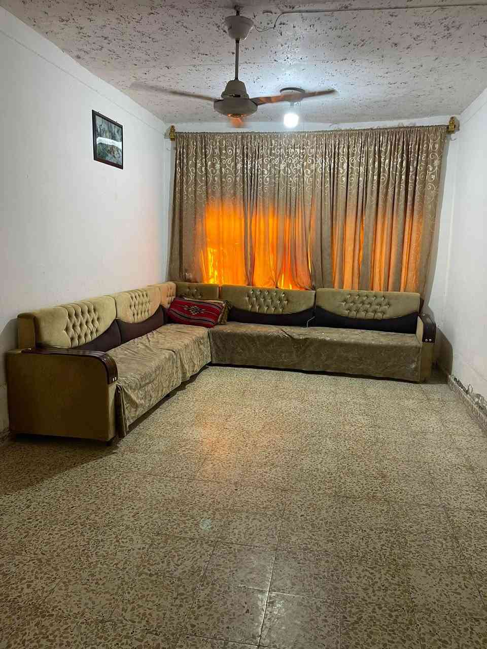 بسم الله الرحمن الرحيم 
بيت لبيع مساحه 1500
عقار 25 لموقع قرب جامعه بابل منطقه حي سجاد ربع سعود 
لتوصل ***********
