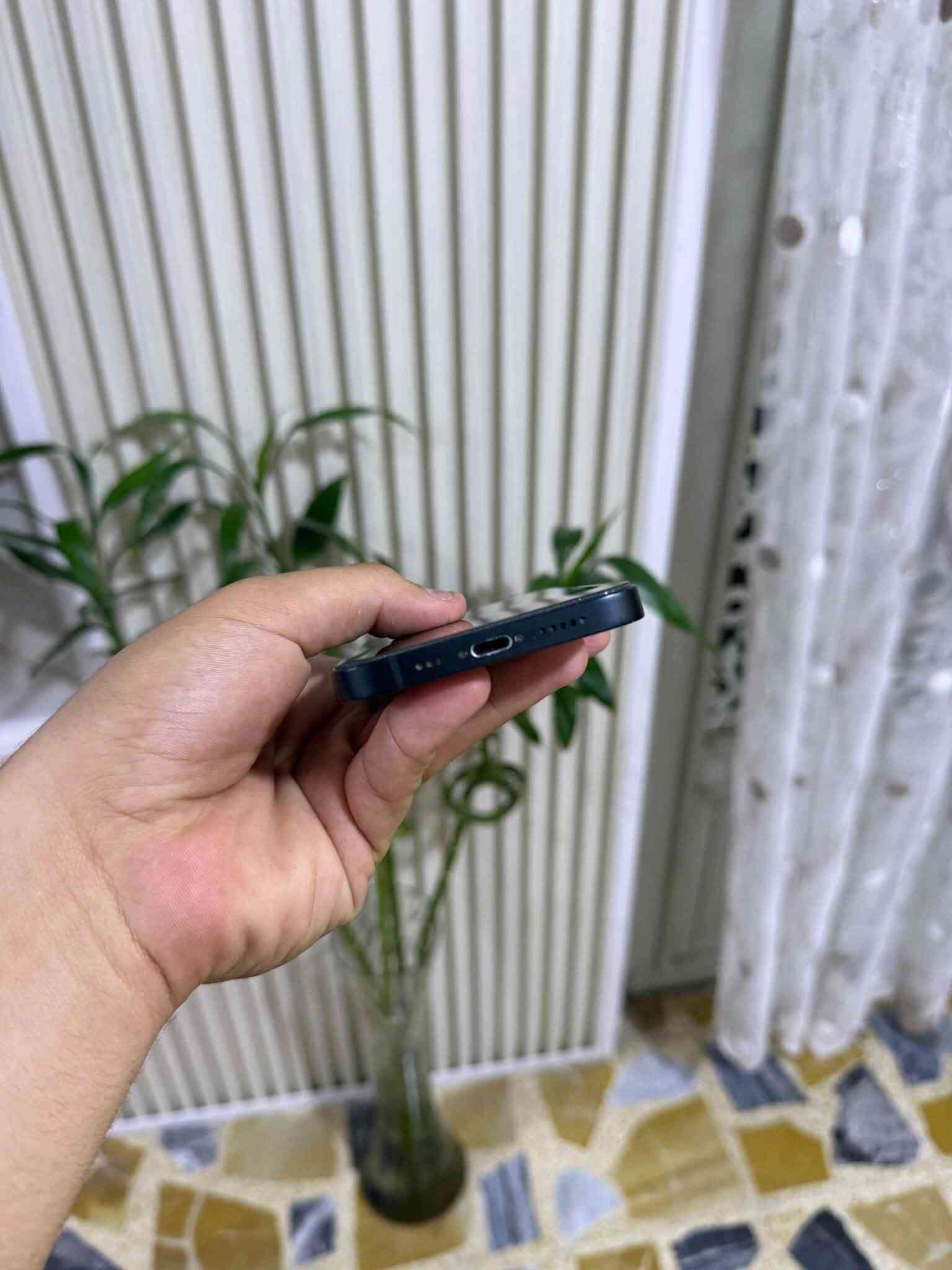 آيفون ١٣ • ١٢٨ • بطارية ٩٦٪