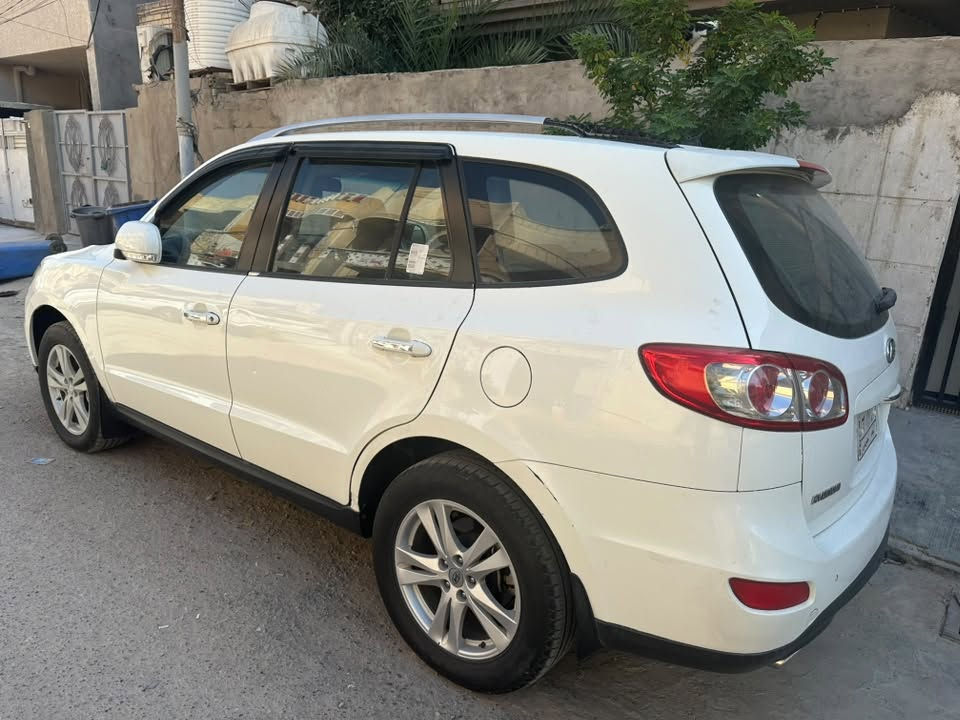 ١٠. ٦ سلندر بلاد ٧ راكب كشن كهرباء فتحة سقف جاهزة بدون اي نقص. قطعة صبغ وقطعة رش فقط مكاني بغداد المعلمين. سعرها مناسب
***********
