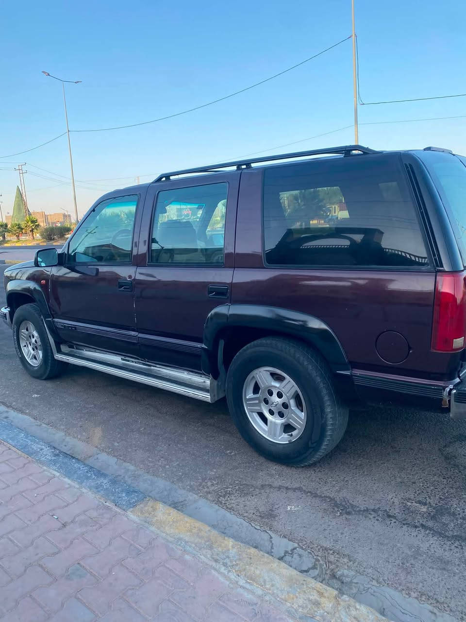 للبيع جمس تاهو ابتر موديل 96 مكينه 350 كير 700 جدد حداده جديده كهربائيات شغاله تبريد شغال مكفول من ضربه ولكلبه شاصي كفاله صبغ حزام جمالي 
شرط تحويل رقم ذي قار مشروع وطني 
مكان سيارة البصره سفوان 
هـ *********** 
السعر 78 وبيها مجال
