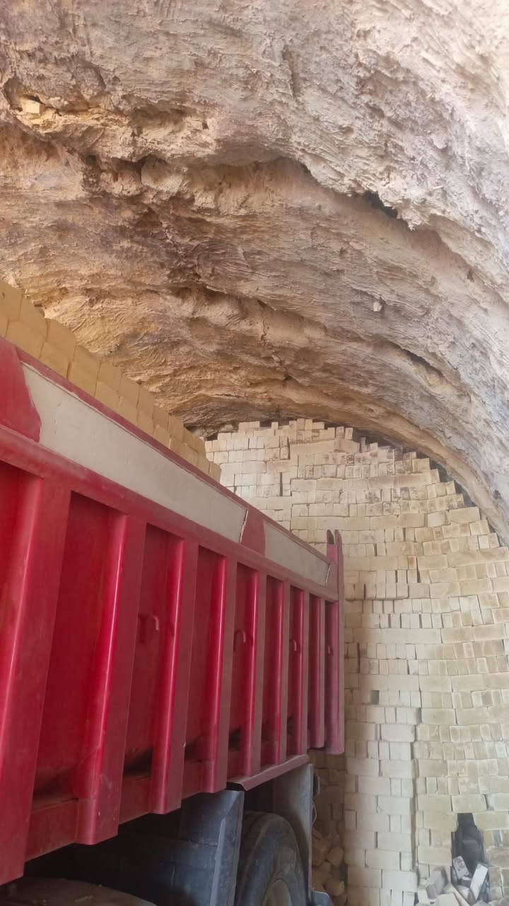 السلام عليكم يوجد طابوق الاصلاح قالب ولون وركن بيها زياده 250 تخفيض بالاسعار***********السلام عليكم يوجد طابوق الاصلاح قالب ولون وركن بيها زياده 250 تخفيض بالاسعار

نص مكتوب في الصور:
- يتوفر لدينا طابوق الاصلاح درجة أولى جودة عالية متين وقوي سعر مناسب توصيل متوفر للتواصل والاستفسار *********** الناصرية - مركز والقضية والنواحي نتعامل نقداً
- السلام عليكم زبائننا الكرام 🤍 (لسنا الوحيدون لكننا الافضل) 💠 للبيع اجود انواع الطابوق والكسر من انتاج معامل طابوق الاصلاح ✋:- عدد مضبوط ٤٠٠٠ - زيادة ٣٠٠ طابوقة - معالج من الملاح - قياسات ذو فحص مختبري عالي الدقة .. كذلك العدد مضبوط4300 وخاضعة لمختبرات عالية .. والاسعار وملائمة للمشتري توصيل الى الناصريه وبصره حسب المكان ❤️ للاستفسار الاتصال على الرقم ***********
