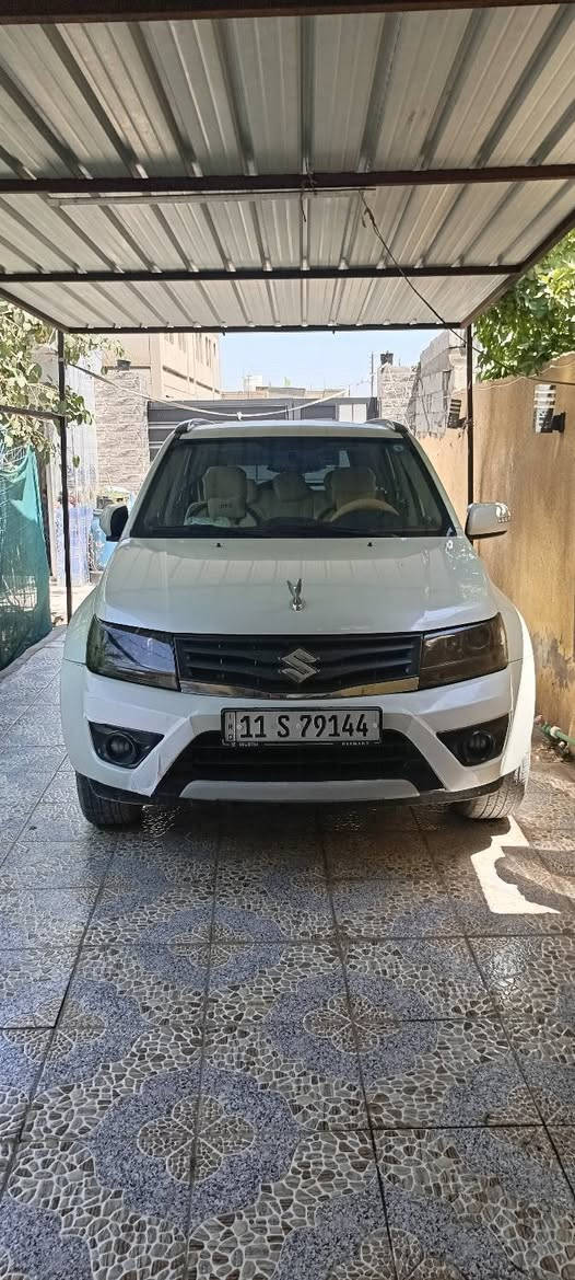 السلام عليكم فيتارا ياباني موديل 16 وارد خليجي  محرك 2400اربع سلندر جرس سرعه بعد 120مكفوله وجاهزه فول عدا الفتحه بغداد الدولي بسمي ماشيه 196السعر115مكان السياره الاسكندريه اتصال ***********او***********وبالعافيه عل الياخذها
