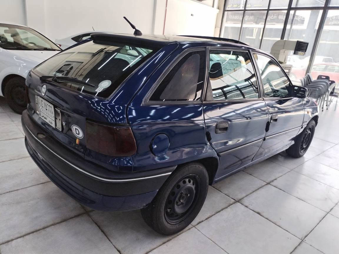 السلام عليكم
من رخصت الادمن
السعر 38 وبيها مجال 

استرا جنطه موديل 93 

جامات كهرب
قفل مركزي
بور

ABS

كير توماتيك بس ع بك يخربط

صبغ عام جماليه دواير ودوسات مصلحه
محرك 18 لاصرف ولا نفخ 

شرط التحويل كابون مامسجلها

مكان السياره موصل مدينة المعارض الجديدة
شارع الوسطي معرض الآغا للسيارت

للاستفسار اتصل ع رقم *********** موصل, نينوى
