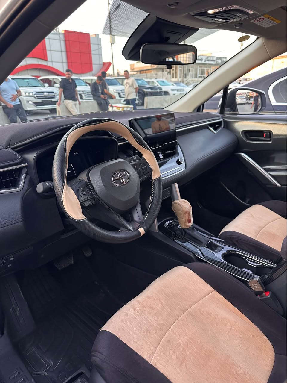 � بۆ فرۆشتن | Toyota Corolla Cross HEV 2025 🔥

🚘 Corolla Cross 2025 HEV – Full Option
🇨🇳 تەجمیعی چین | Hybrid

✨ تەنها 7,000 KM ڕۆشتووە
🎨 بێ بۆیاخ
سارد و شوختی ژێر داعمی، بە شەرت
ڕۆنی لە motul گۆڕاوە

💎 Full Option – فول مواصفات

⭐️ بۆ جوانکاری و پاراستنی سەیارەکە:
•بەرگە دەرگانی ppf کراوە 
• تاقمی کوشن
• گاعی .بەرگی سوکان
• لای گێر
• سەر داشبۆرد
• هەموو جوانکارییەکان بە شێوەیەکی زۆر جوان و پاک کراوە

🇯🇵 عەشیای شەریکەی خۆی هەمووی ماوە
📍 سەیارەکە لە سلێمانییە

💰 نرخ: 214 گەلا
🔥 مەجالی کەمە — سەیارەیەکی زۆر پاک و جوانە

📞 بۆ کڕینی ڕاستەوخۆ و زانیاری زیاتر پەیوەندی بکەن
***********
*********** السليمانية, العراق
