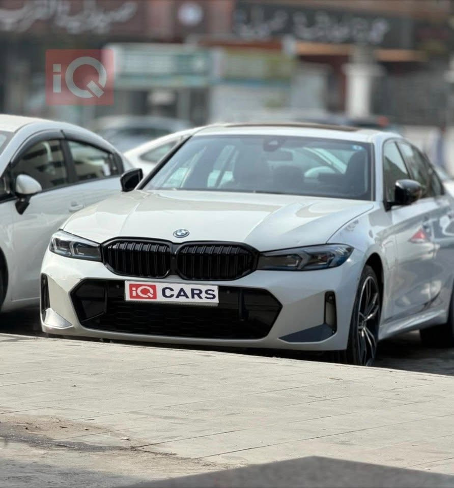 330e  السلام عليكم شبابنه الطيبه بلكن هايبرد السياره يعني
تكدر تشحنها او تريد شحنها من المكينه ، ٣ انظمة قياده ، سبورت وهايبرد و كهرباء الي يعجبك ، السياره جديده بمعنى الكلمه

صيانتها اغلبها بلعروش ، السياره مفوله للاخير اعلى

مواصفات ما عدى تبريد كشنات للامانه ، السياره بيها قطعتين مثل ما موضح بلصور مبدله بقطع اصليه وكاله مو تجاري و صارت عندي بيها طخه يم البيت بلجاملغ عكس

السايق اضطريت اصبغ الخشم

مالته الباقي سليم ، ماشيه 19

الف (كيلو) قابل للزياده 

ترهم للبيع او المراوس بشي اقل لان محتاج 
السياره M pakeg اصل موديل 2024

السعر 29,500

و بي مجال بسيط جداً 

للتواصل 

***********
