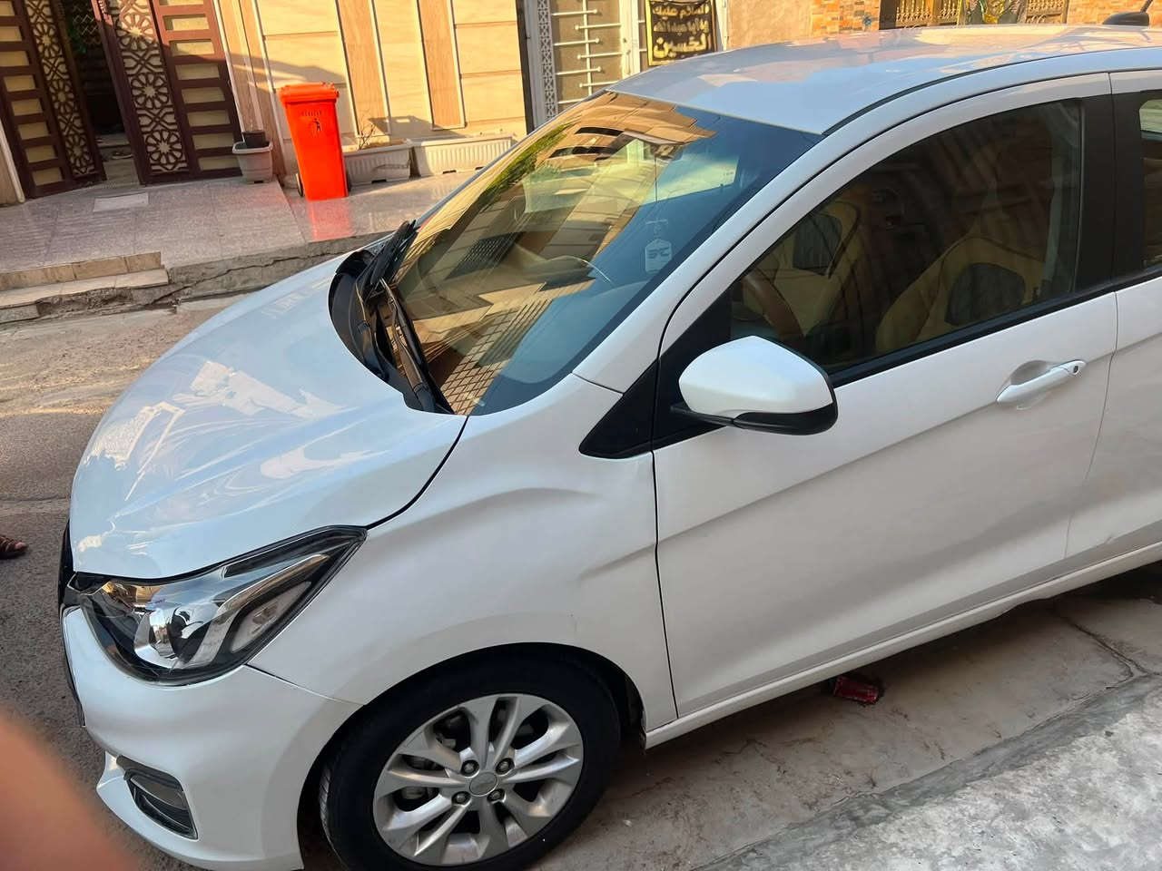 شوفرليت سبارك موديل 21 معوقين سيارة نظيفة جداً 
بيها صبغ جاملغ و مبدل بنيد فقط ايرباك سستم

رقم بغداد مكان سيارة بغداد البنوك 

كير اتوماتيكي

اقتصاديه انسئ صرف البانزين 

مواصفات/ 4 جامات كهربائي . تحكمات ستيرن جهتين . مانع انزلاق . بلاجكتور نهاري . Bluetooth  . لايت عدسة ..... بعد مواصفات معروفة...... 

سعر75بيع اومراوس

أي استفسار ***********

تحياتي للجميع
