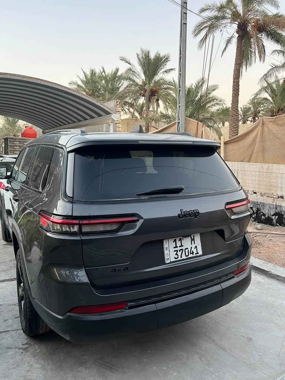 🚘 للبيع جيب گراند شيروكي ليمتد 2023
🔥 سيارة مرتبة ونظيفة، موديل حديث وتجهيزات مميزة.

المواصفات:

• النوع: جيب گراند شيروكي

• الموديل: 2023

• الفئة: ليمتد Limited

• المحرك: 6 سلندر 3.6 لتر V6

• القوة: 293 حصان

• القير: أوتوماتيك 8 سرعات

• الدفع: رباعي 4×4

• الممشى: 59,000 ميل

• فتحة السقف: بدون بانوراما

• اللون: نفطي او سمنتي تقريباً

• الداخلية: أسود

التجهيزات:

• شاشة وسطية كبيرة

• شاشة عدادات رقمية

• تشغيل بصمة

• كاميرا خلفية

• حساسات خلفية

• تحكم بالمقود

• تكييف وتحكم بالمناخ

• مقاعد جلد وقماش

• ويالة رياضية

• أنظمة أمان ومواصفات ليمتد

📍 السيارة جاهزة للفحص والمعاينة.

مكان السيارة بابل حلة

💰 السعر: [255 وبيهه مجال للطيبين]

📞 للتواصل: [خاص او الاتصال ***********]

