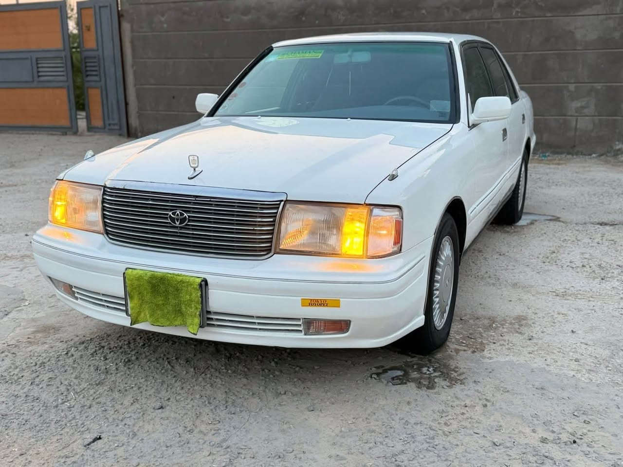 ***********
***********
السعر 98وبيها مجال قليل 
راس ثور مكفوله كفاله عامه من الضربه والكص ونقل جثه والعيب الشرعي والصوليات والغرامات كهربايات شغاله تبريد شغال مكينه وكير جدد حداديه جديده تخم تاير جديد خمس دكم سنويه مجدده 2028 مشروع وطني تحويل بكل المحافظات سياره جديده وجاهزه من كلشي معنه الكلمه
