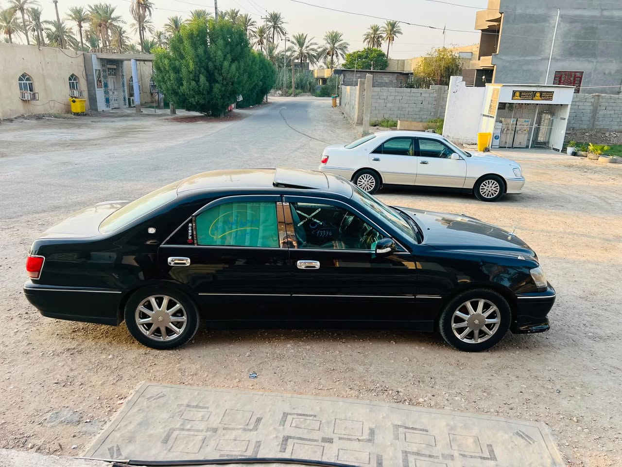 تويوتا كراون • وتساب • متواجد