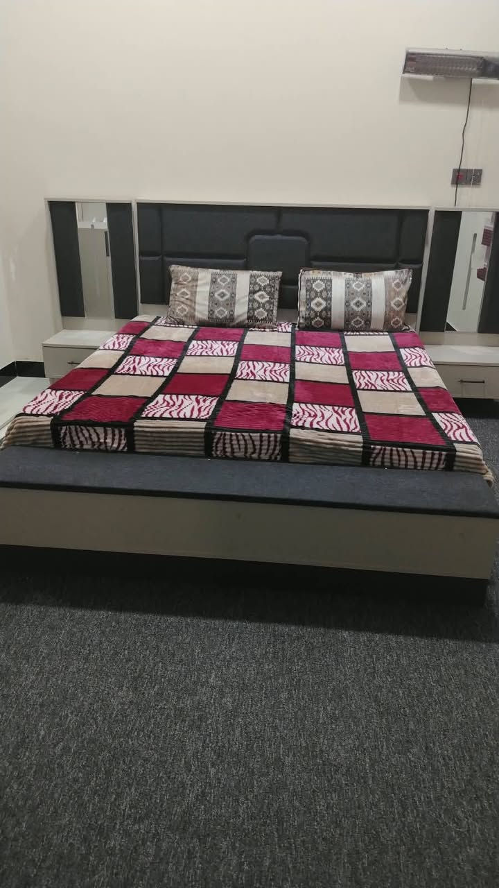 *للبيع*

غرفه تركيه خشب قوي
نضيفه جدا جدا
عنوان ياسين خريبط
سعرها 800  بيها  مجال 
للتواصل واتساب***********
