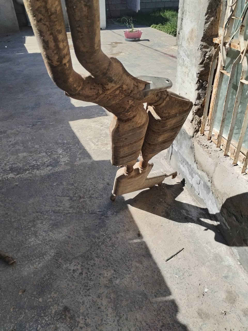 سلام عليكم صالنصة كاملة من عدة البطيخة الخلفية البيع سعرها 60 مبايل ***********

