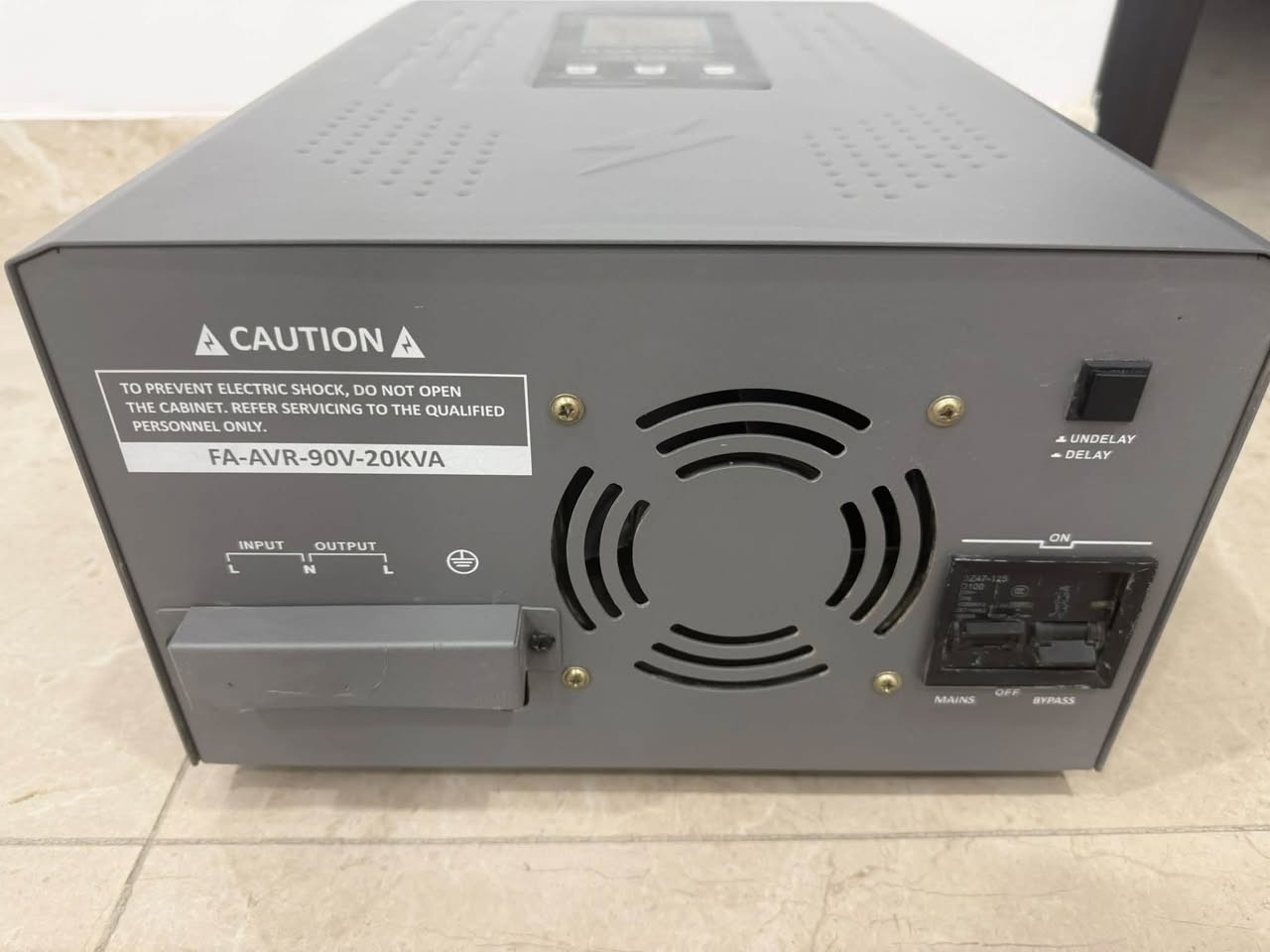 السلام عليكم ورحمة الله

نص مكتوب في الصور:
- FARBER POWER SOLUTIONS
- جهاز رافع فولتية كهربائي
- شركة أسوار (FARBER)
- مستخدم موسم واحد فقط
- بحالة ممتازة جداً
- نظيف وغير مصلح نهائياً
- بحالة الجديد
- وجاهز للاستخدام
- الموديل: FA-AVR-90V-20KVA
- سعة: 20 KVA
- تقنية متطورة
- من أسوار
- ثبات في
- الفولتية
- حماية للأجهزة
- الكهربائية
- السعر
- 300,000
- دينار عراقي
- غير قابل للتفاوض
- سبب البيع:
- الانتقال إلى منزل جديد
- وعدم الحاجة إليه.
- للاستفسار والتواصل:
- ***********
- الموقع:
- بغداد - المشتل
- الجهاز مثل ما واضح بالصور، والبيع للجادين فقط.
- اللي يريده حياه الله، والله يرزق الجميع.