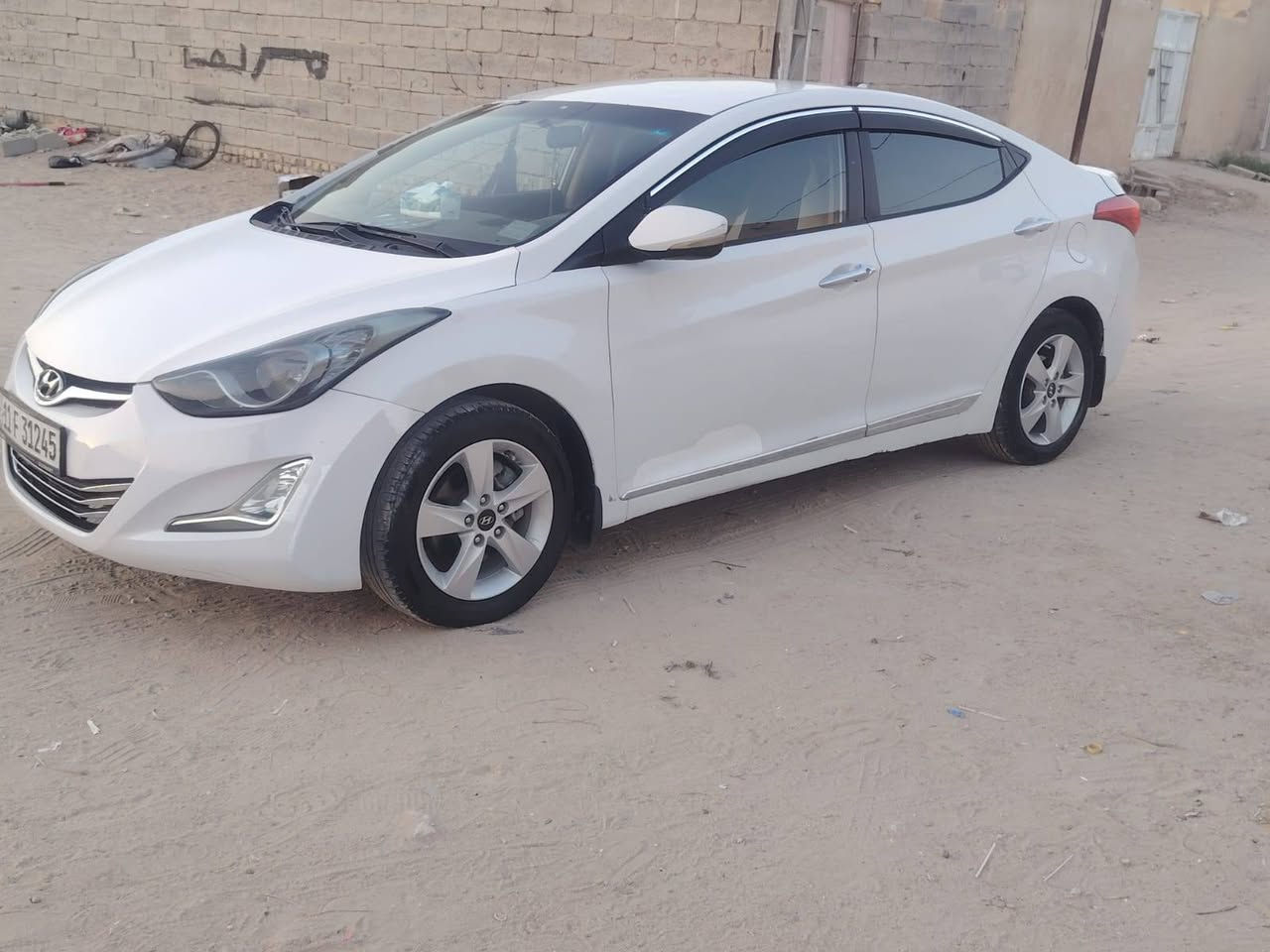 سلام عليكم النترا 2012 محرك ال1600 كير محرك حداديه تخم تاير جديد ونضافه ميه بالميه السياره بسمي مداور ثاني يوم كلشي بيه معروض بسونار وكل تفاصيل موجوده مكاني نجف ابو صخير عمود 82 السعر 92 وبيه مجال كلش بسيط حق الجيه رقم الهاتف ***********

