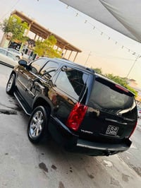 GMC yukon Denali قةترة بوياخي اوروپاي نييية   بي سارد و قوپاوي سةقفي و...