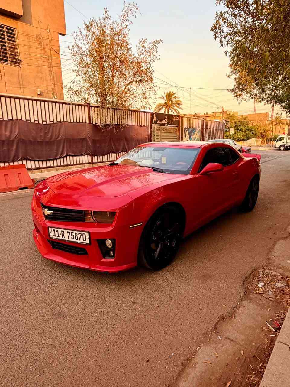 السلام عليكم 

كمارو RS ٢٠١٢
السياره كلش حلوه وجاهزه ✅
ويل ٢٠ اصلي
كشنات كهرباء 
تحكمات ستيرن 
شاشه كاربلي شادهة ٢٠٠دولار مع كامره ahd 
مكينه جديده جدا
كير ممتاز 
صدر امامي خلفي جديد 
دوشمه داخليه حيل نظيفه
السياره مصبوغه عام جماليه لان ألون الأحمر يجرد دائما
السعر: ٧٨ وبيهة مجال للشراي 
الموقع :بغداد الطالبيه فلكه ٨٣
*********** بغداد, العراق

