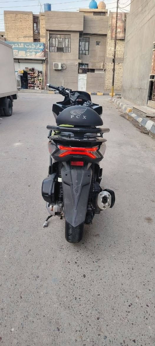 سلام عليكم دراجة pcx للبيع الجيل الرابع دراجة نضيفة شادلهة درع sss تايواني كفراتهة نضيفة دراجة ما ناقصهة اي شي السعر 15 وبي مجال مكاني البلديات ***********

