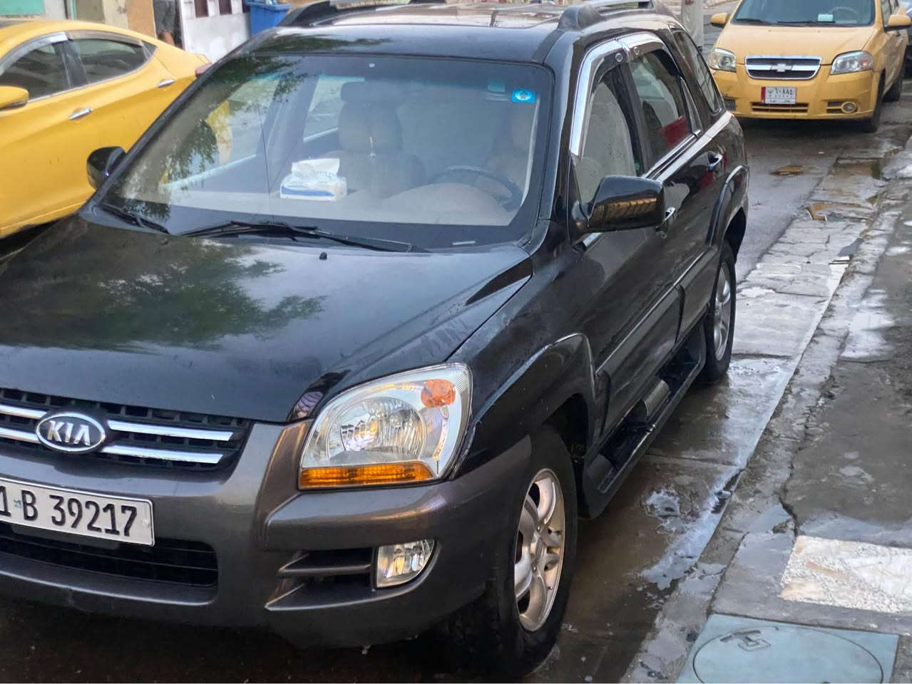 السلام عليكم 
سياره سبورتج 2006
رقم بغداد انكليزي 
محرك 2700 
هذه السونار مالهه مرفق بالصور 
مكان السياره بغداد الشعب
السعر 85 وبيهه مجال 
الشراي يتصل مراسله ما اجاوب
اتصل واني بخدمتك 
رقم الهاتف *********** ابو كيان بغداد, العراق
