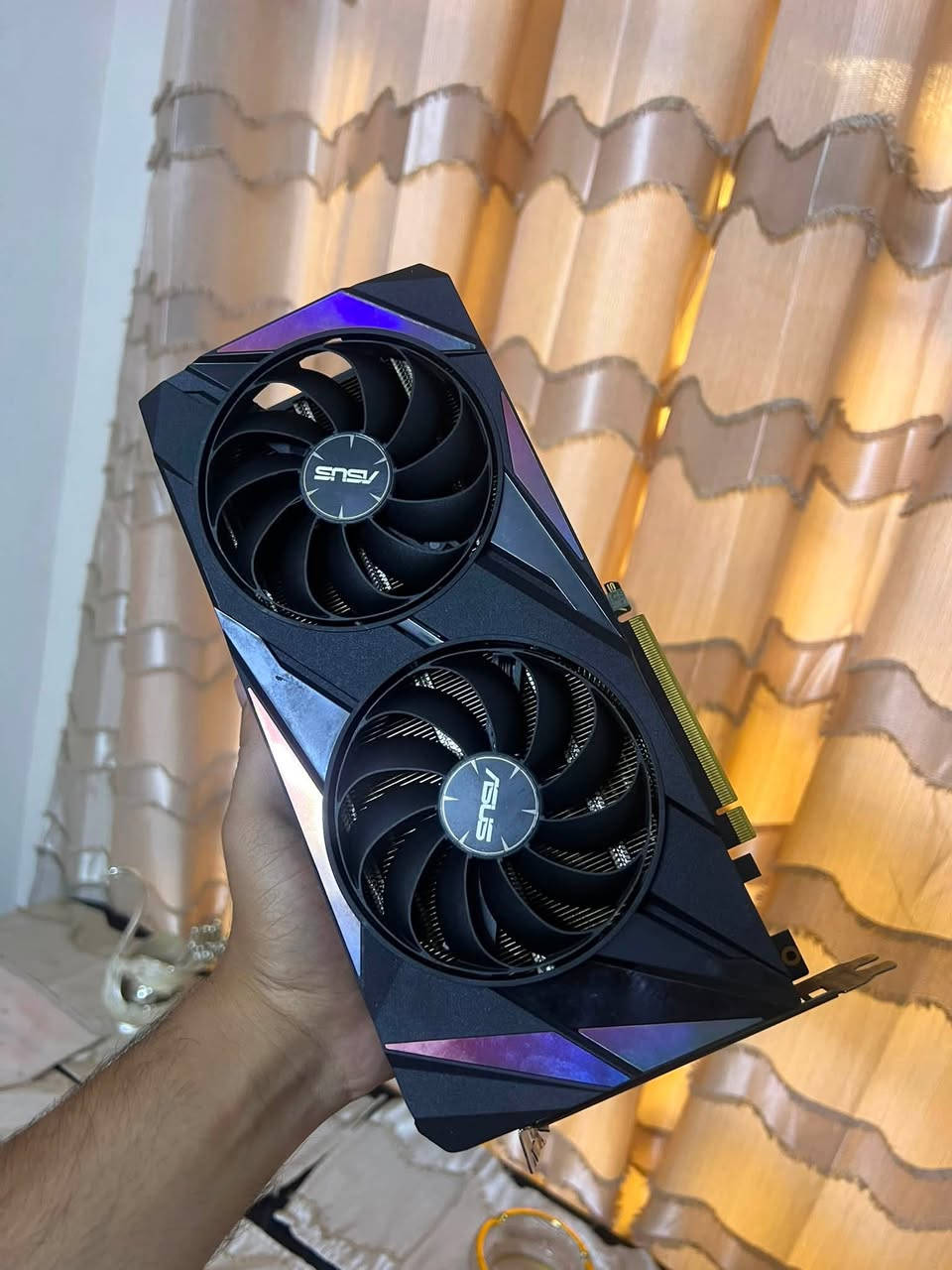 تجميعة العاب + شاشة للبيع 
 السعر مليون دينار عراقي ✅

مواصفات الكيس 

I5-10400f
M.b h410 
Ram 16gb 8x2 3200mhz
Rtx 3060 12gb asys dual الكبير 🔥
Ssd 128gb 
Hhd 1T 
P.s 650w RGB 
Case 4 fan ممتاز
مع شاشة سامسونك g3 😎
144hz 
Full hd 
VA 
ستاند متحرك مثل متشوفون بلصورة لكل اتجاهات 
حجم 24 
ممتازة 

بغداد الدورة 
***********
