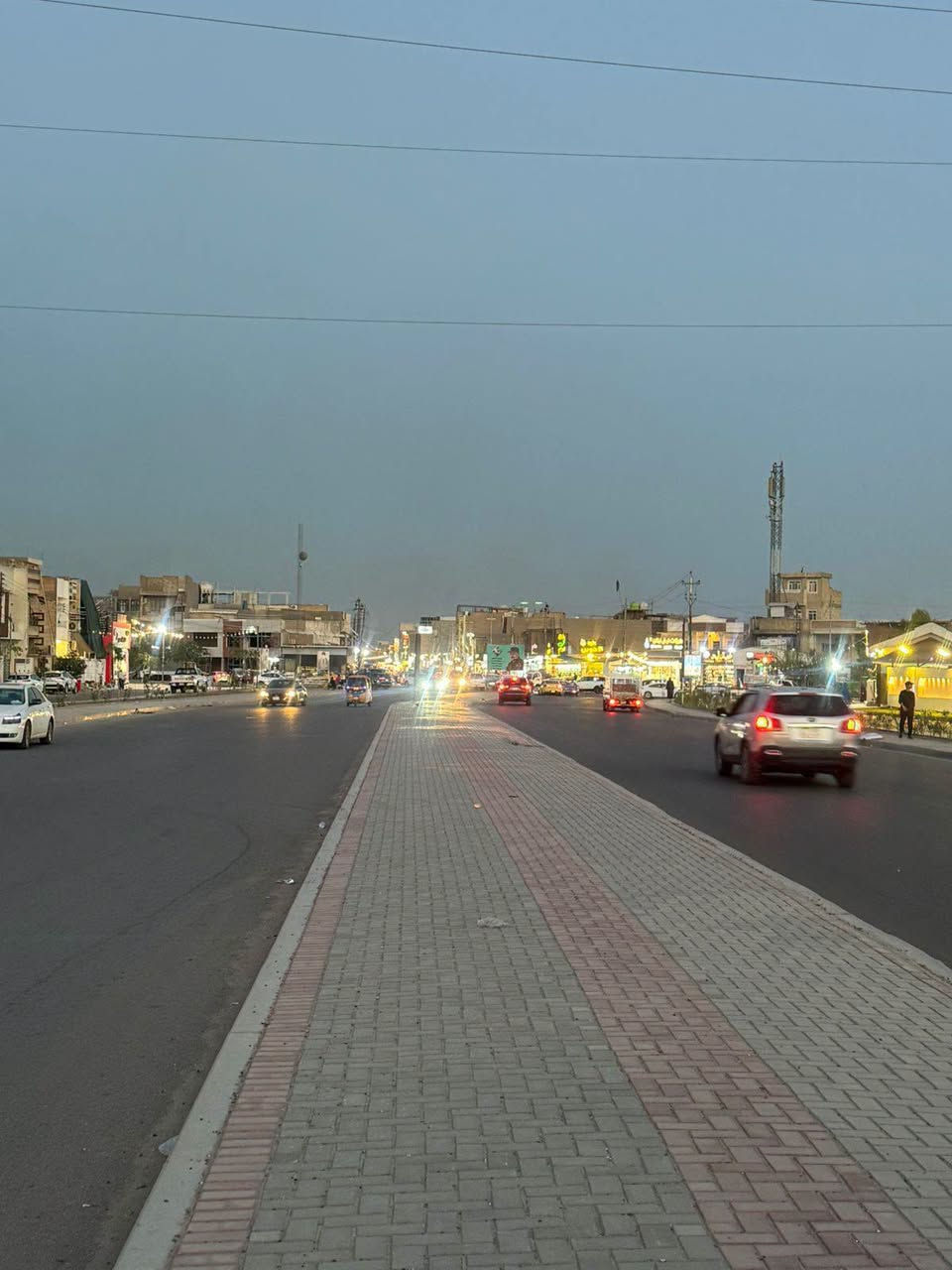 بناية تجارية • حي الجهاد • ٣٠٠م
